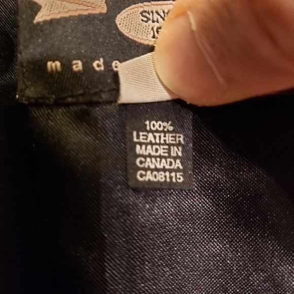 EUC Ladies small genuine leather jacket - Picture 3 of 4